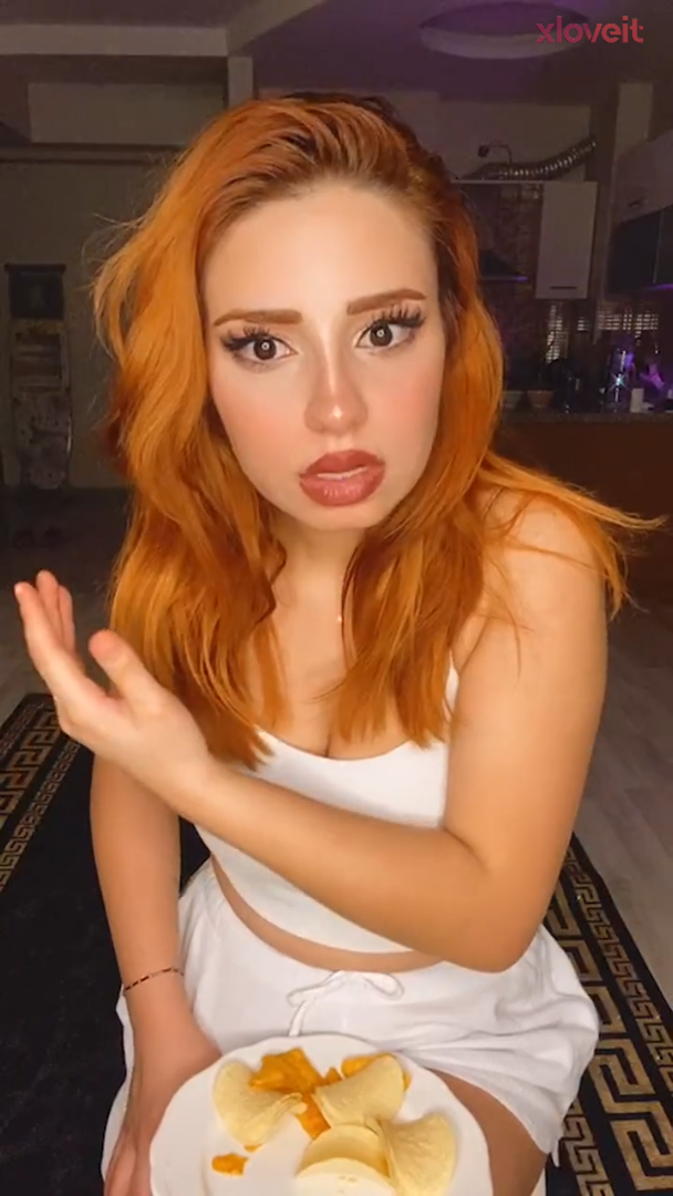 Asuman Genç ifşa Güzel kızın canlı yayını