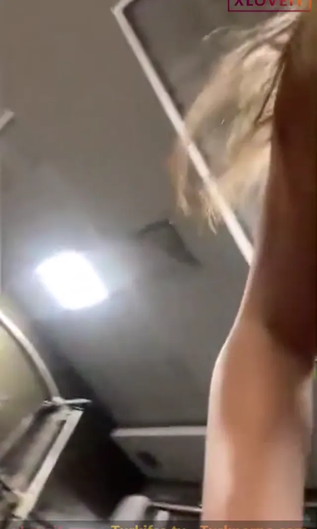 Kardelen Toprak — Bigo Kardelen Toprak ifşa Spor salonunda video çekti · sahne 2