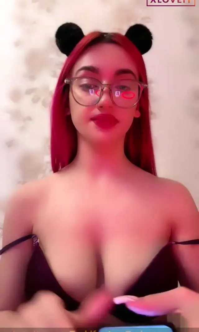 Sapla Sevilay — Sapla Sevilay ifşa Seksi kızdan iç çamaşırlı yayın · sahne 2
