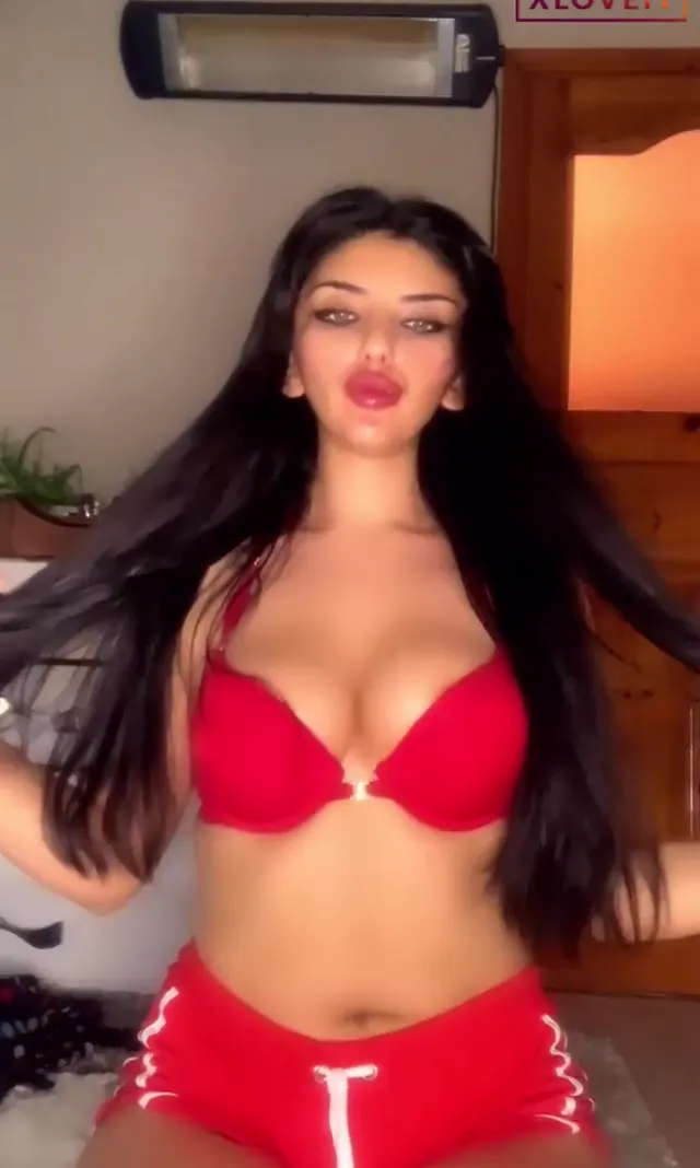 Ayşe — Ayşe ifşa Esmer hatunun normal yayını · sahne 1