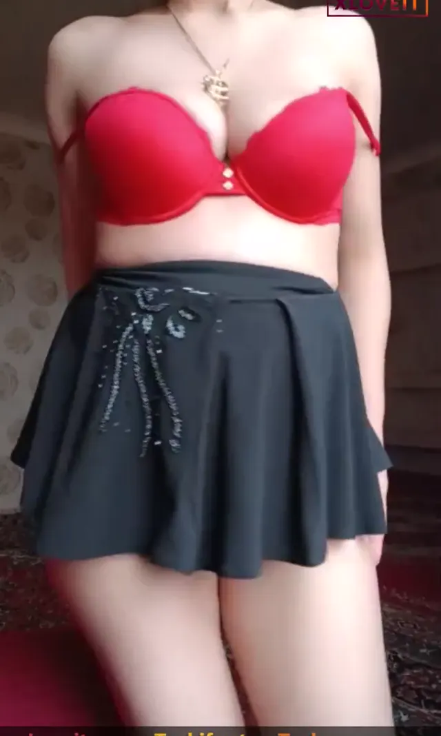 Tango Damla — Tango Damla ifşa mini etek kırmızı sütyen · sahne 2