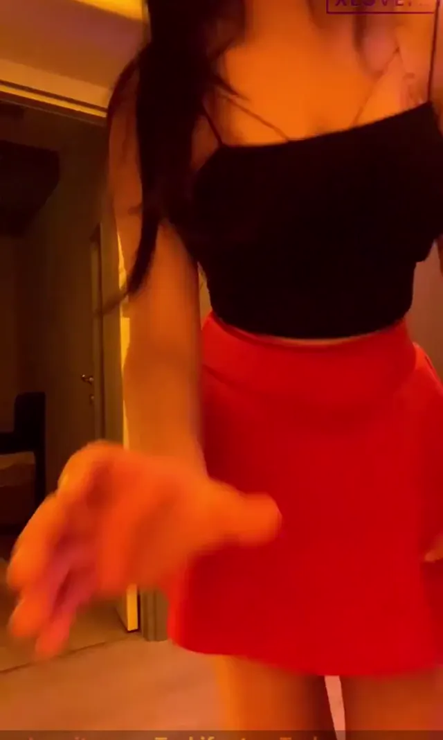 Megan Perez — Megan Perez ifşa Genç kızdan canlı yayın seyret · sahne 1