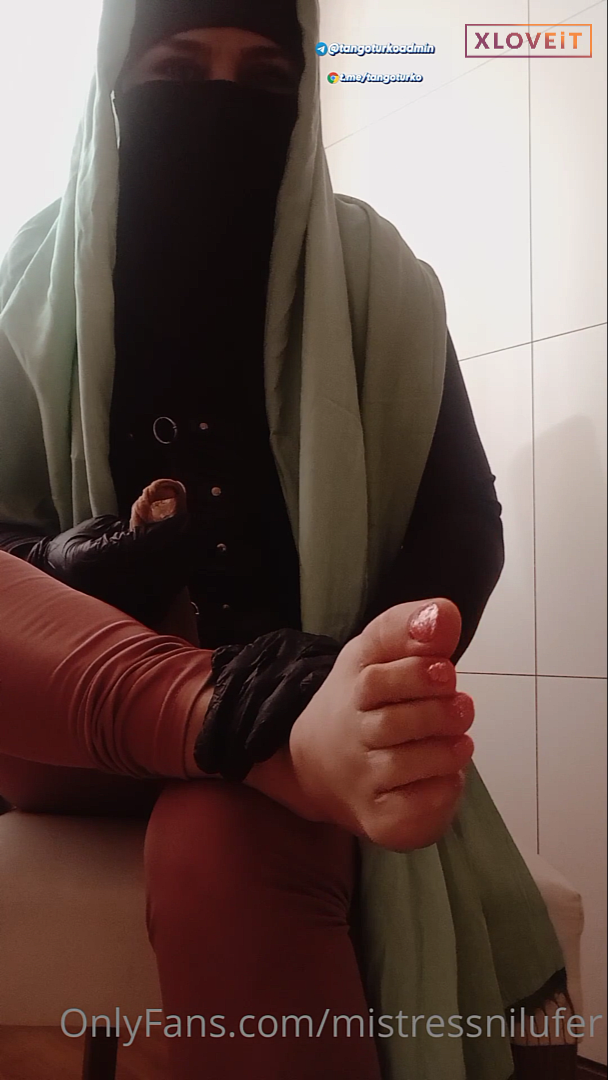 Mistress Nilüfer ifşa – Türk Türbanlı Sahibe Vol 8