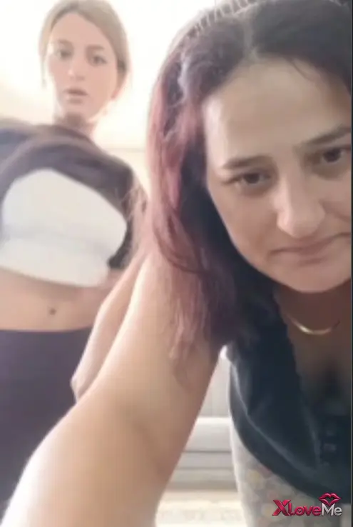 VIP ifşalar — Anne Kız öpüşme ifşa vay anasını