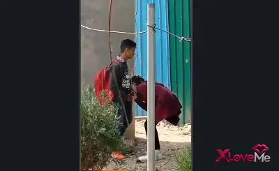 Teen — Asyalı Liseliler sokak ortasında sakso sikiş