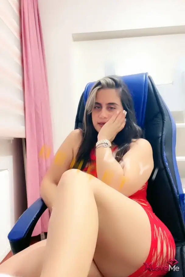 Tango Yayınları — Ayşe Elbi ifşa Kırmızı sikiş elbisesiyle frikik verdi — Ayşe Elbi