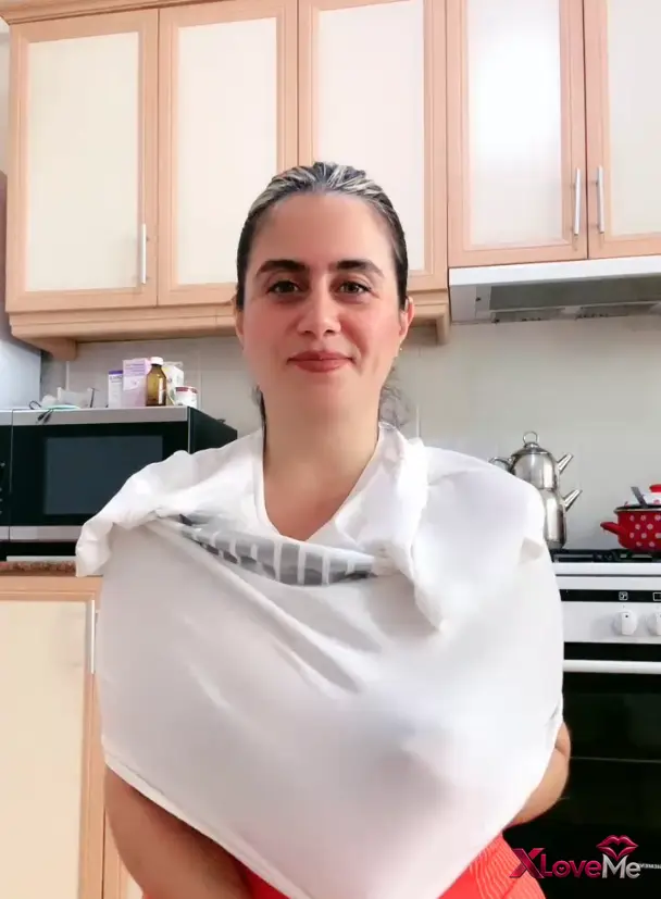Canlı Yayınlar — Ayşe Elbi ifşa Sütyeni çıkarıp attı — Ayşe Elbi