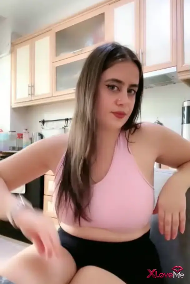Canlı Yayınlar — Ayşe Elbi ifşa Türk milften mini etekli yayın seyret — Ayşe Elbi