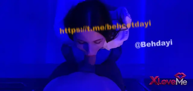 Porno Film — Boşnak Sakso E-Kira gırtlağına kadar yarrağı aldı — E-Kira