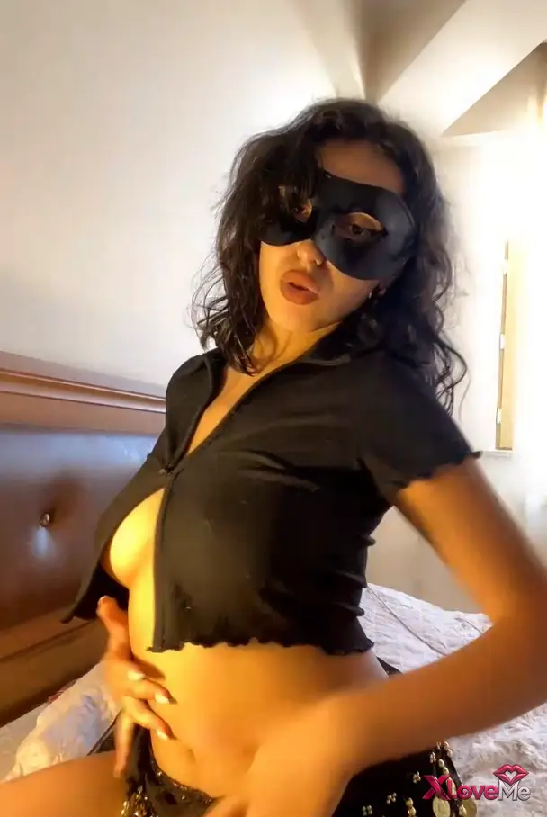 Türk ifşa — Esmer ifşa Tango Goat isimli sexy hatun yayında