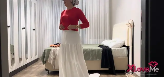 Bedava Porno — Fatma ile her telden ifşa Kıyafetlerini denedi — Fatma ile Her Telden