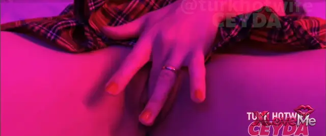 XXX — Hotwife Ceyda ifşa Kolej etekli nude video çekti — Hotwife Ceyda