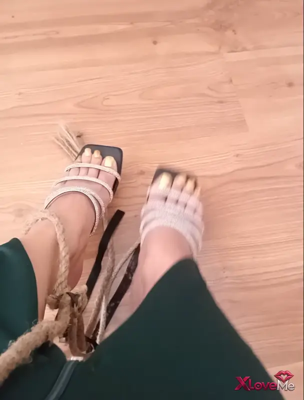 Mistress Nilüfer ifşa – Türbanlı olgun fetiş videolar Vol 16 — Mistress Nilüfer