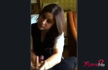 Konulu Porno — Otel çalışanına sakso çektiriyor