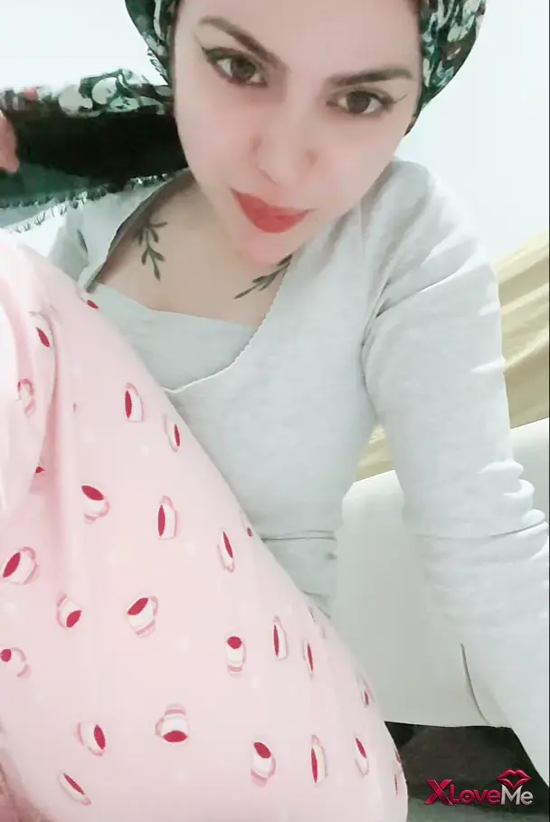 Tango Yayınları — Ponçik Özlem ifşa Tango canlı yayın videosu — Ponçik Özlem