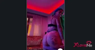 Raperin ifşa Külotunu indirip twerk yaptı — Raperin Yılmaz
