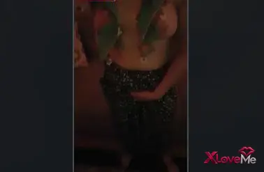 Amatör Porno — Şalvarlı kadını sikiyor