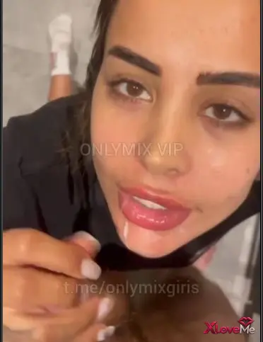 Porno Film — HD Sakso yüze boşalma Shawty harika oral seks — Shawty