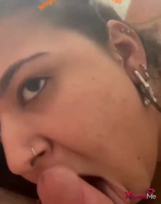 Amatör Porno — Şişman Porno Ateşli Melike sakso çekip amını siktirdi