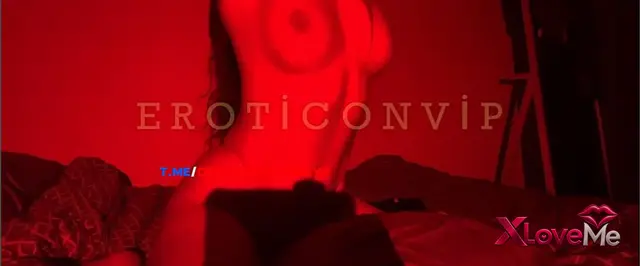 XXX — Sudefit ifşa nude Loş ortamda Meme show yaptı — Sudefit