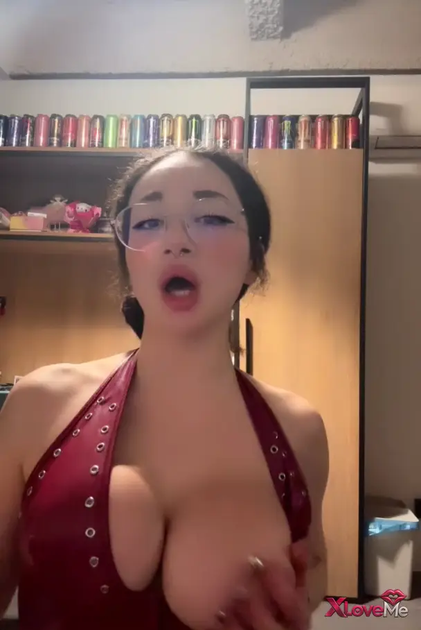Canlı Yayınlar — Tango Ayla ifşa Kıvırcık kız büyük memelerini avuçladı — Tango Ayla