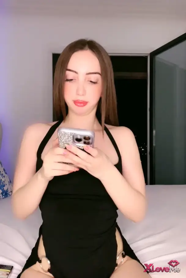 Tango Yayınları — Tango Beril ifşa Türk lolita siyah gecelikle yayında — Tango Beril