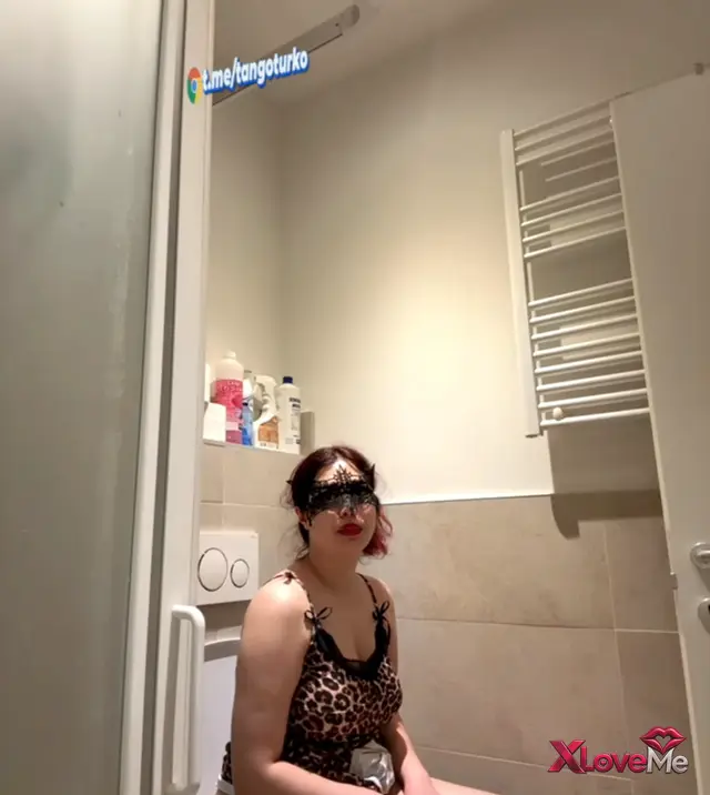 Tango Buse ifşa Anal götten yediği hikayeyi anlattı — Tango Buse