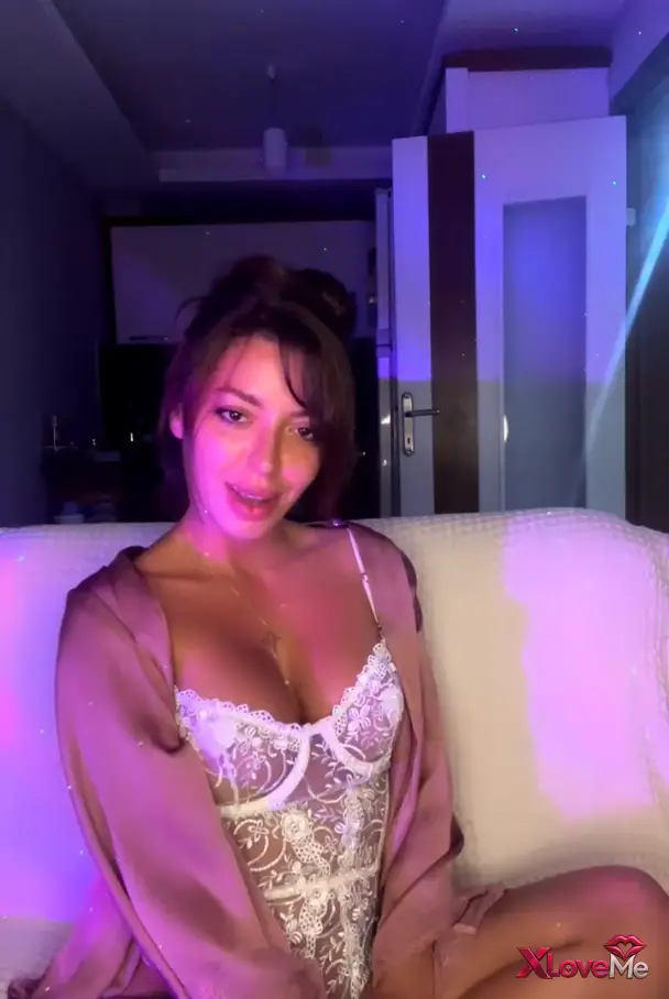 VIP ifşalar — Tango Gece ifşa Beyaz dantelli iç çamaşırlarla — Tango Gece