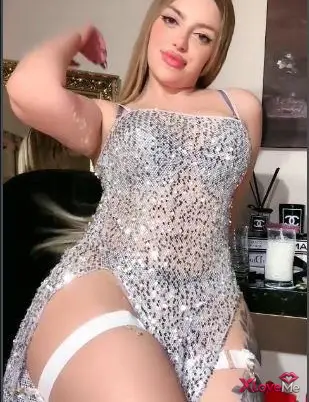 Tango Sonya ifşa Muhteşem bir fiziği var — Tango Sonya