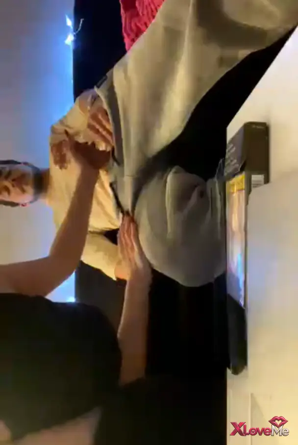 Türk Porno — Canlı Sex Toprak Yaprak 1 erkek kalabalık ev — Yaprak Toprak