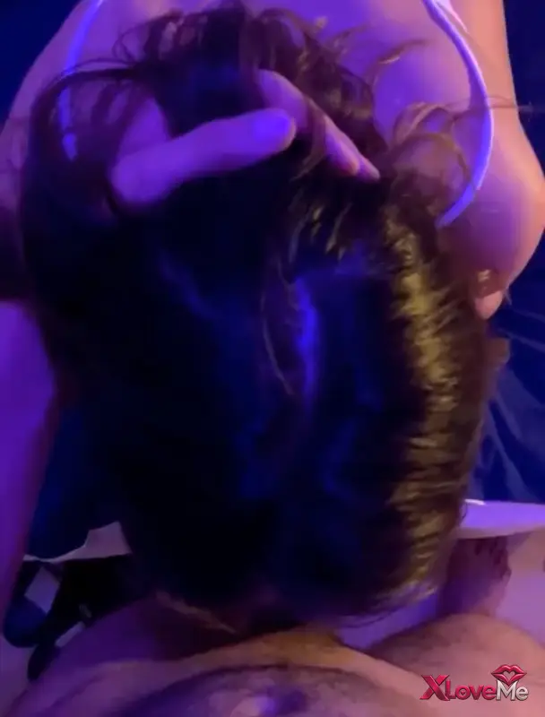 Genç Porno — Türk Porno Edoş dalgayı yalayıp inleyerek sikişti