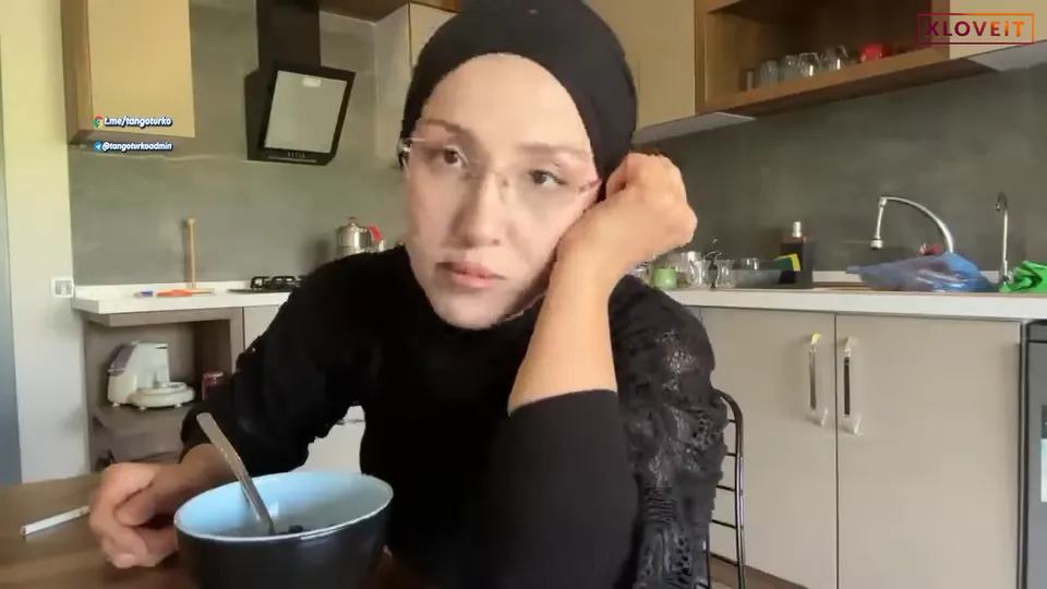 Fatma ile Her Telden ifşa Canlı yayın Vol 11 seyret — Fatma ile Her Telden — Canlı Yayınlar