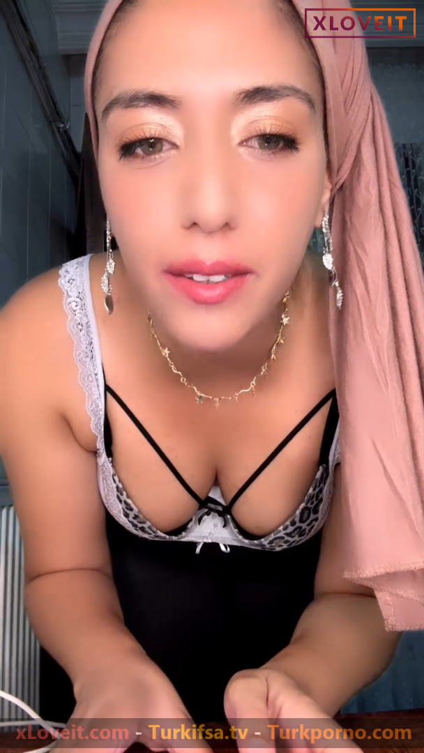 Türbanlı Yağmur ifşa Seksi kaşardan taytlı yayın seyret